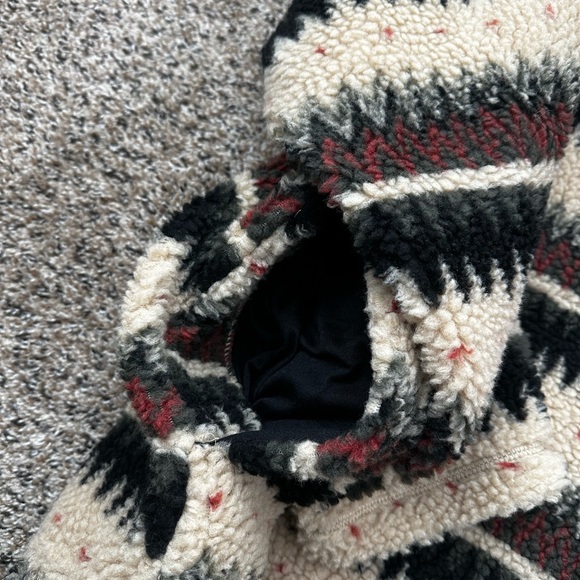 Cozy Striped Women's Pullover - Picture 3 of 6